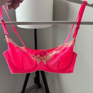 VS neon pink bra